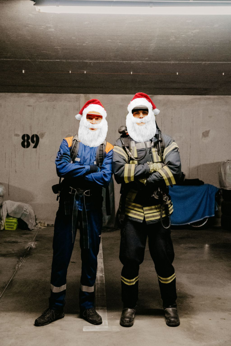 🎄🎅 Frohe Weihnachten wünscht die Freiwillige Feuerwehr Medingen! 🎅🎄